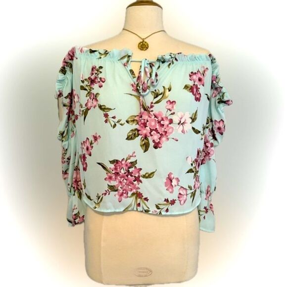 Still has the tags! Peach Love California beautiful off the shoulder top! - Picture 6 of 8